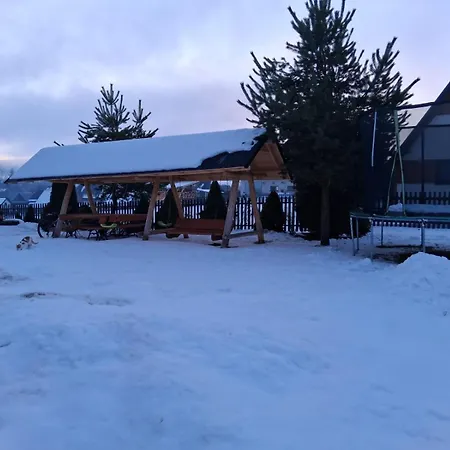 Pod Lipa Apartmán Ratulow